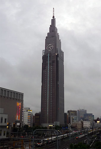 27.6:340:500:0:0:DOCOMO-Tower:center:1:1::1: