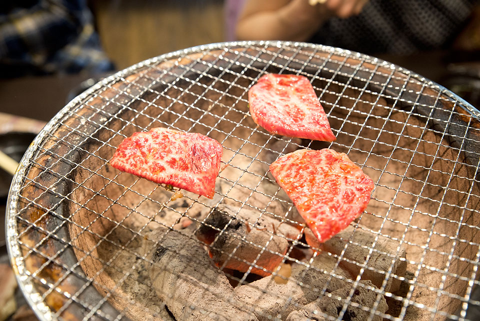 炭火焼肉やまもとの上ロース