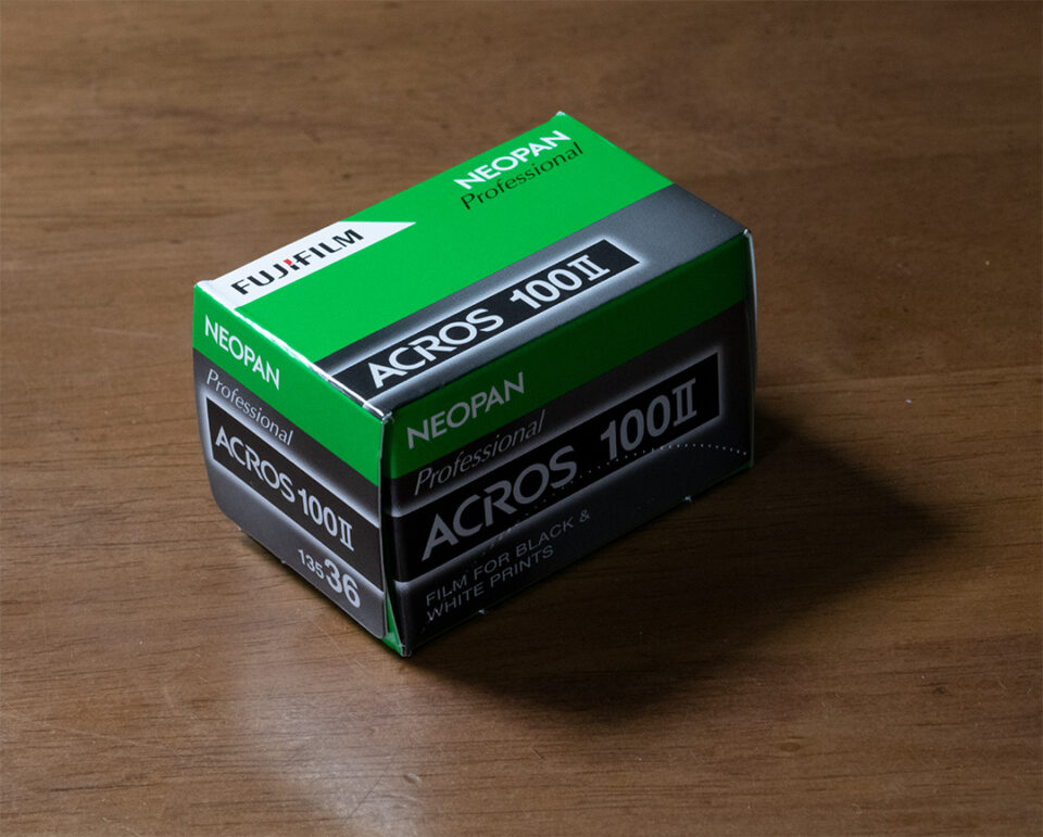 ACROS 100 Ⅱ