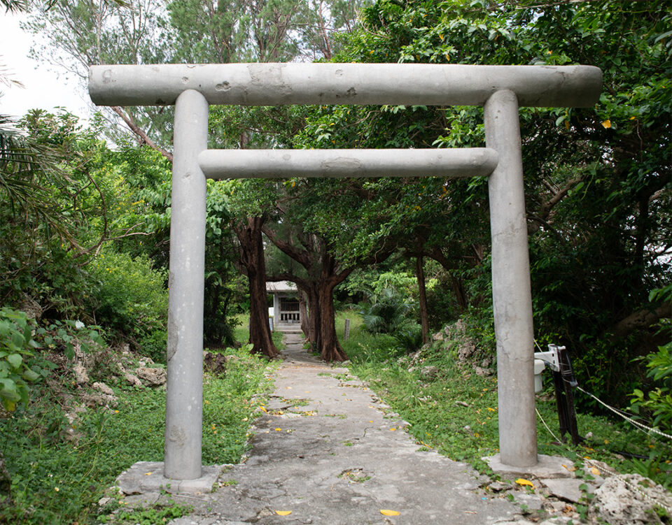 伊祖城鳥居の弾痕