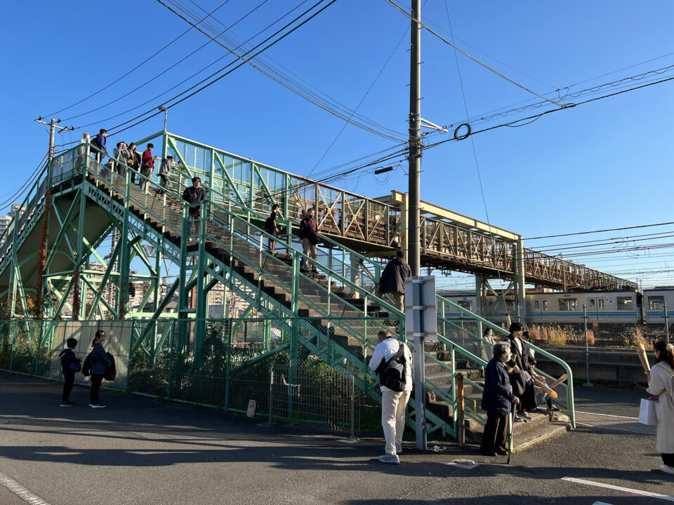 三鷹跨線人道橋