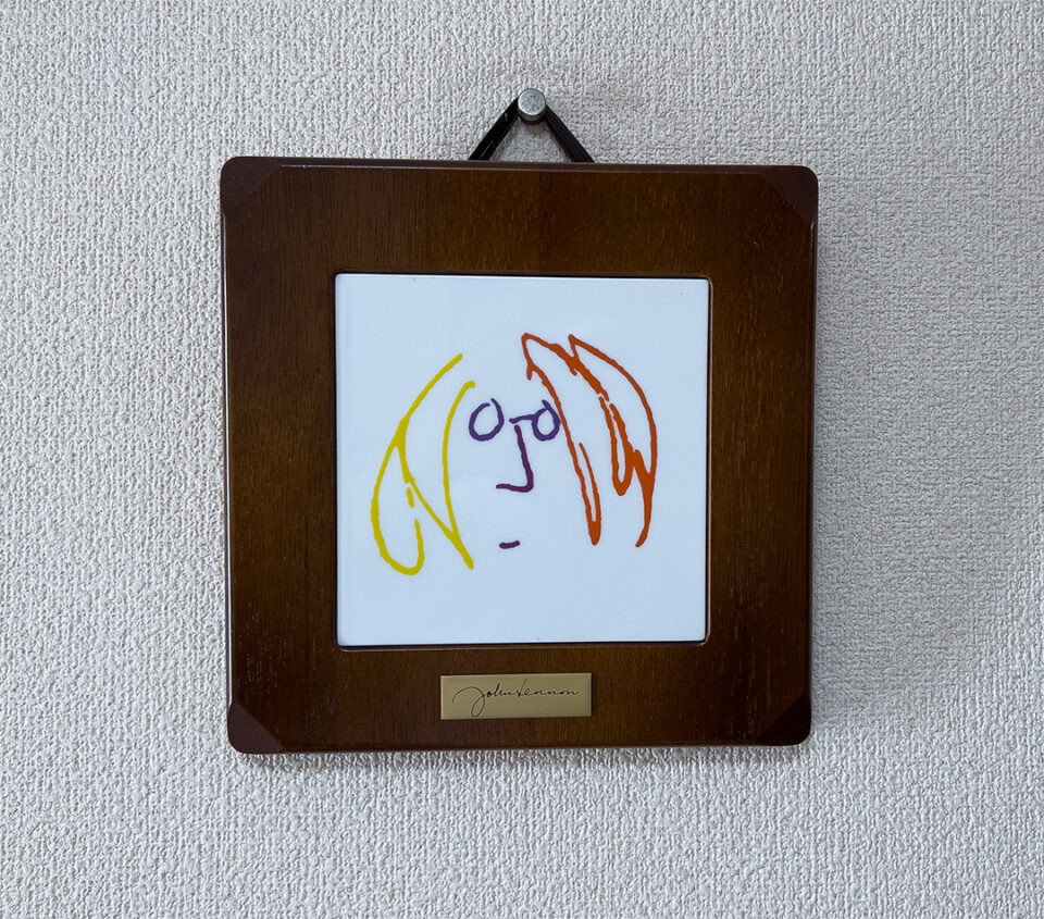 John Lennon "Self-Portrait"の陶板